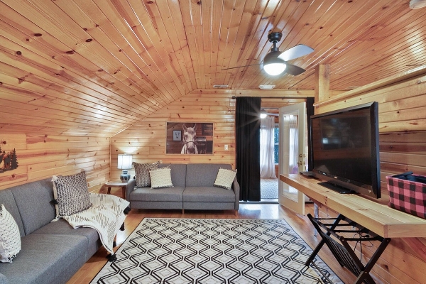 Main Cabin - Upstairs TV/ Living room 