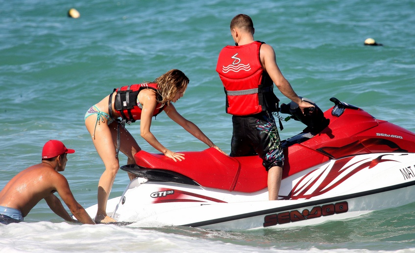 Girls On Jet Skis