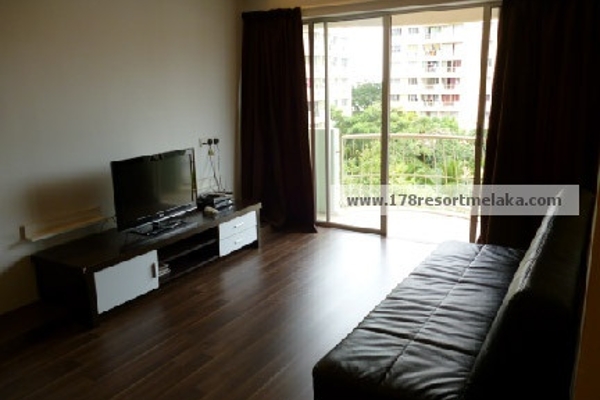 Big space for your family, friends and loves one to enjoy happiness time.