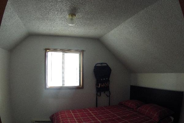 Upstairs Bedroom 