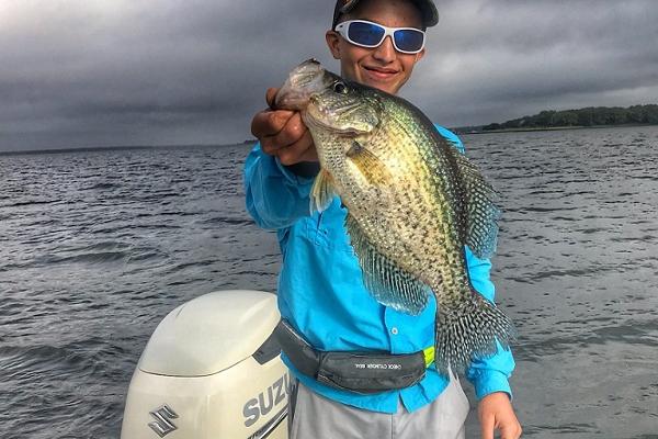 Catching Crappie, WhiteBass, Hybrid Striper on Cedar Creek Lake Tx