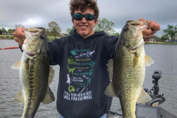 Catching Crappie, WhiteBass, Hybrid Striper on Cedar Creek Lake Tx