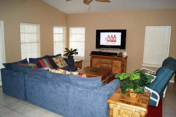 2nd floor living area