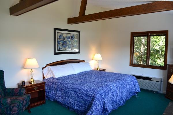 Boundary Waters Resort & Marina