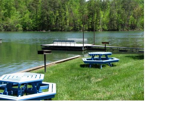 Boundary Waters Resort & Marina