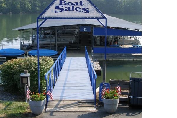 Boundary Waters Resort & Marina
