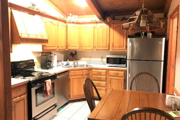 Cabin 6 - Kitchen