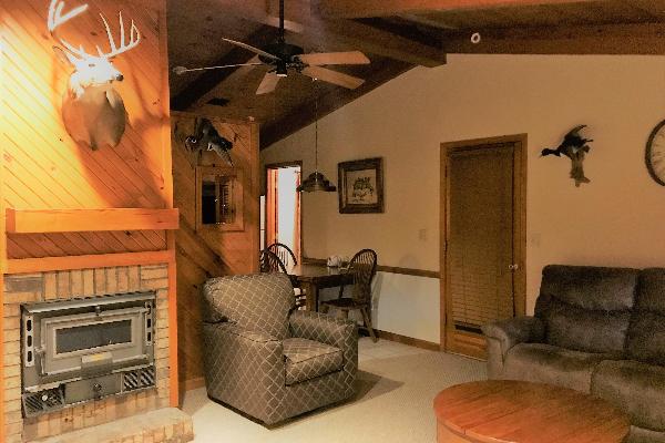 Cabin 6 - Living Room 2