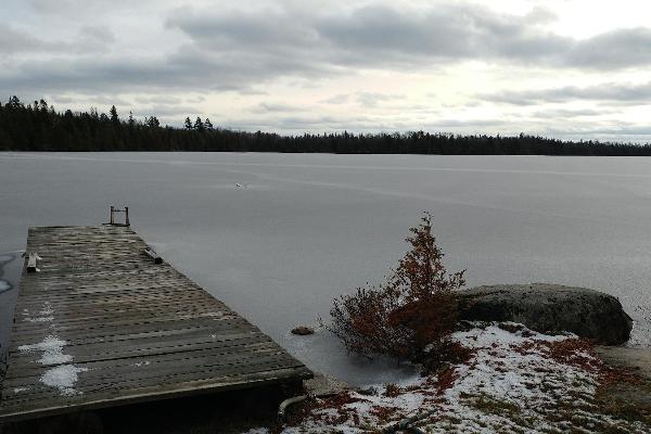 Quai du Lac Brochet en automne