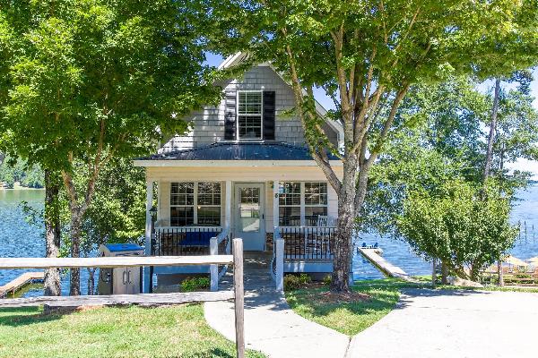 Waterfront with private pier near pool & beach