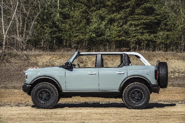 BRONCO BADLANDS 4 DOOR SOFT TOP