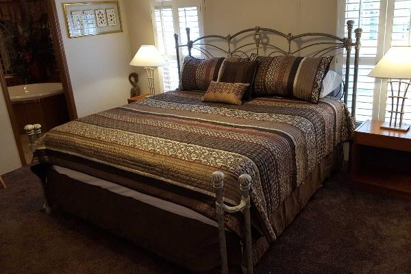 Master bedroom - King Bed