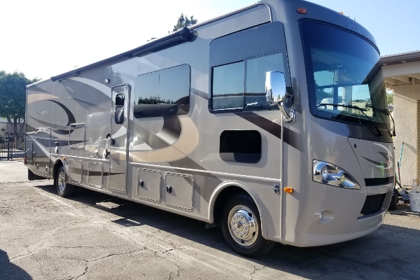 Expedition Motor Homes & 1st Choice RV