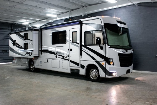 Expedition Motor Homes & 1st Choice RV