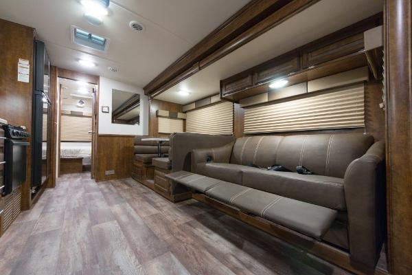 Expedition Motor Homes & 1st Choice RV