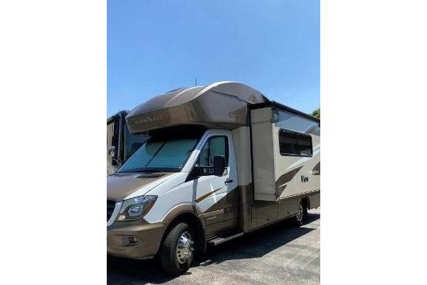 Expedition Motor Homes & 1st Choice RV