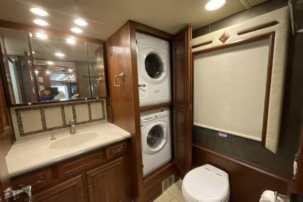 Expedition Motor Homes & 1st Choice RV