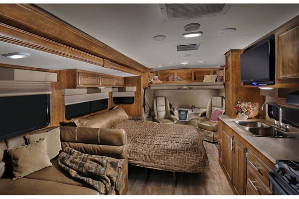 Expedition Motor Homes & 1st Choice RV