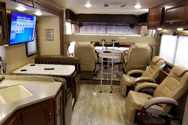 Expedition Motor Homes & 1st Choice RV