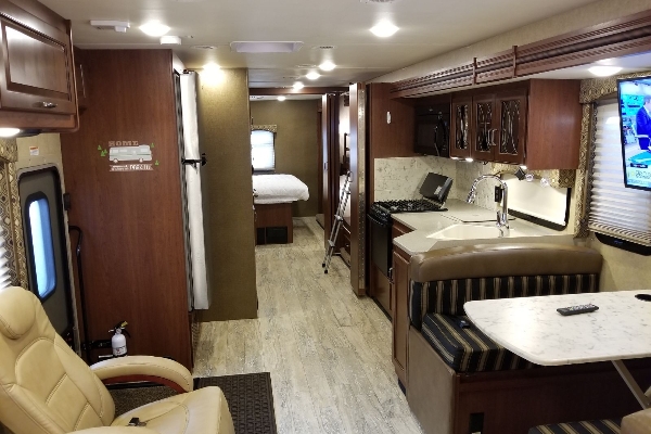 Expedition Motor Homes & 1st Choice RV