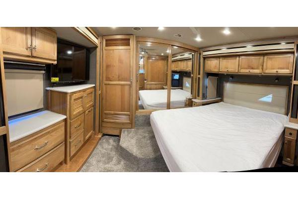 Expedition Motor Homes & 1st Choice RV