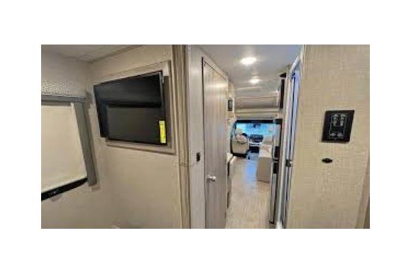 Expedition Motor Homes & 1st Choice RV