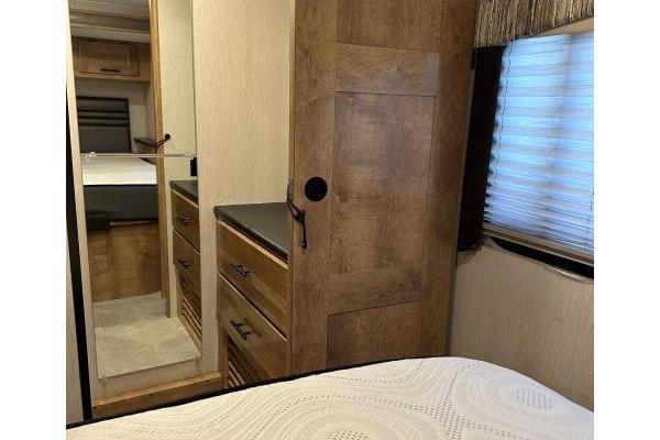 Expedition Motor Homes & 1st Choice RV