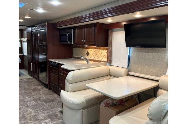 Expedition Motor Homes & 1st Choice RV