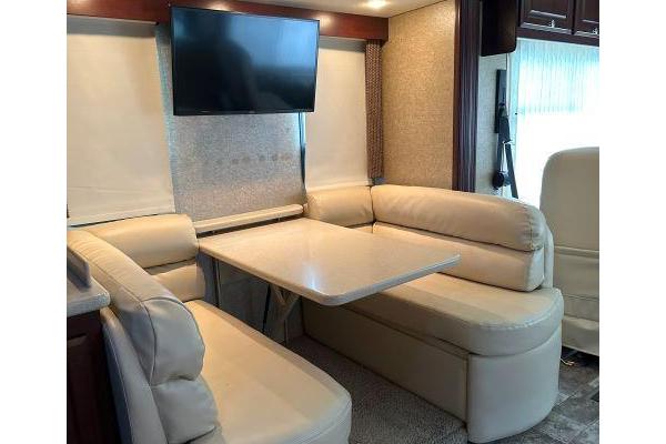 Expedition Motor Homes & 1st Choice RV