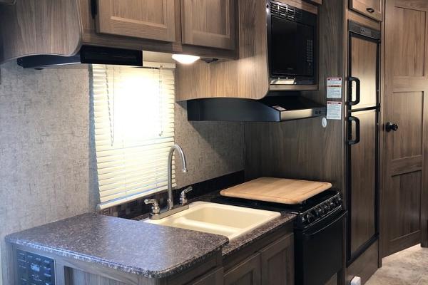 Expedition Motor Homes & 1st Choice RV