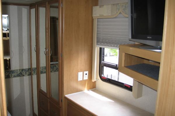 Expedition Motor Homes & 1st Choice RV