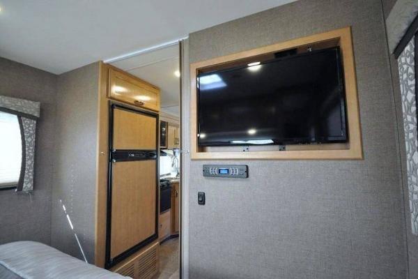 Expedition Motor Homes & 1st Choice RV