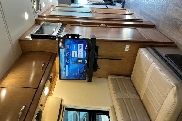 Expedition Motor Homes & 1st Choice RV