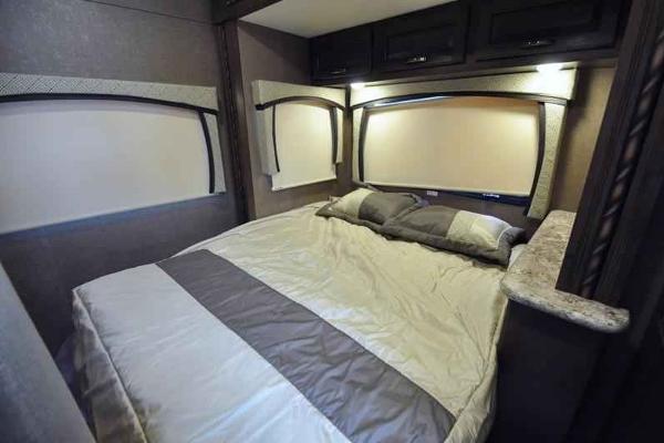 Expedition Motor Homes & 1st Choice RV