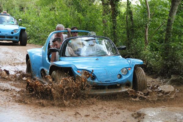 Off road adventure fun buggy