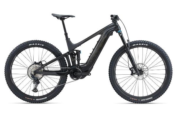 A new breed of trail bike that blends power, performance and flat-out fun. With its lightweight composite frame, plush suspension and new motor technology, you’ll never want the ride to end.