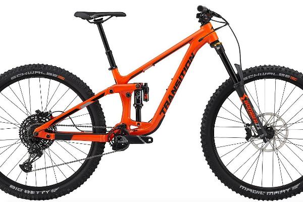 The Spire blends DH bike capability with mid-travel efficiency in such a way it’s almost two bikes in one. A delicately tuned pedaling and pumping platform, super supple beginning stroke sensitivity a