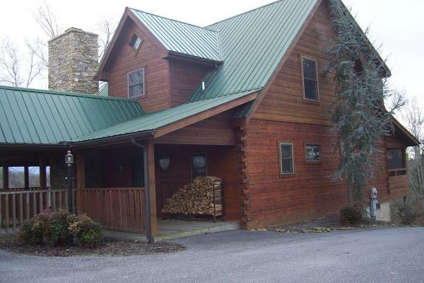 Lakefront Cabins - Sevierville, TN