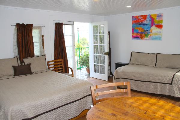 Queen bed & Trundle couch (sleeps 4) in main room.