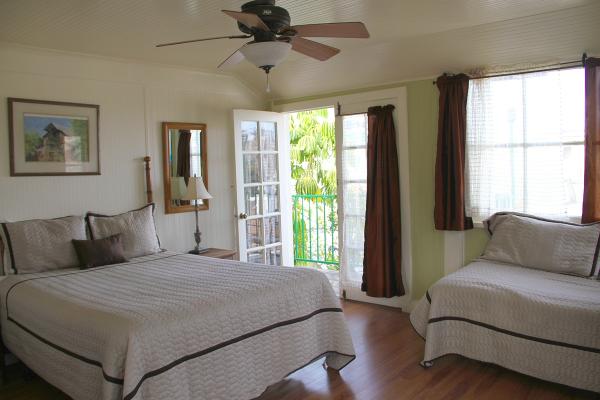 Queen bed & single bed (sleeps 2 - 3).