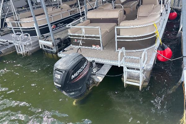 Luxury boat rentals