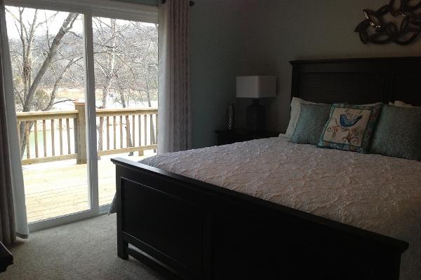 2nd Master bedroom on main level with king bed