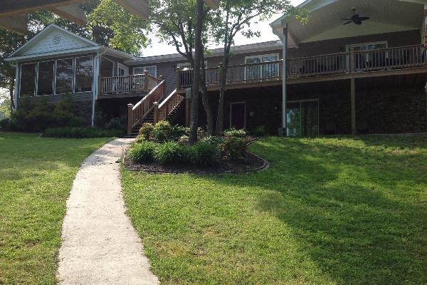 The Lake Front Boat House