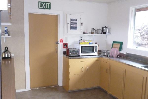 Kitchen - with views of upper Mt Ruapehu