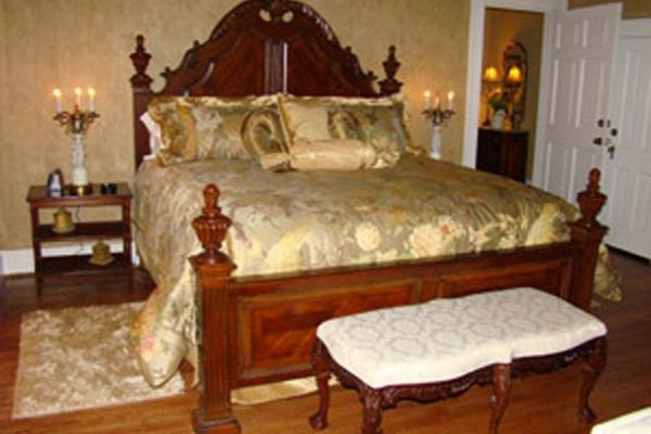 The Peacock Inn at Catawba Farms