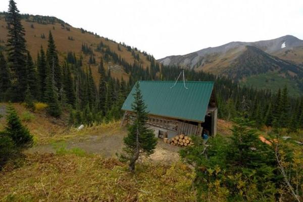 Penny Red Mountain Cabin summer (room for 8)