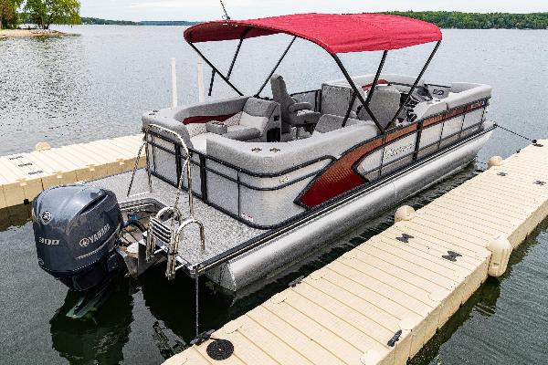 Our most powerful and luxurious 300hp tritoon