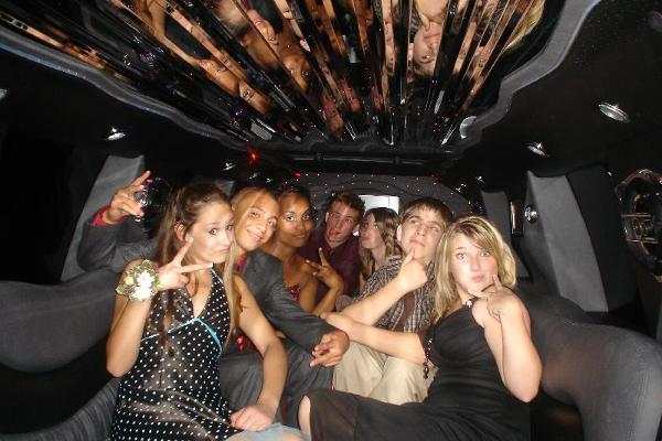 Oregon Bachelorette Party Limo www.sunshinelimoservice.com