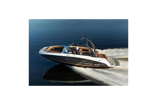 24 Ft Sport Boat. Fits up to 12 passengers. Great for water sports.