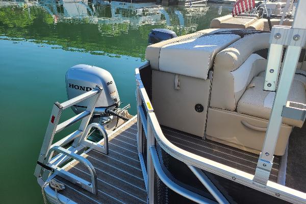 Sutton Lake Marina